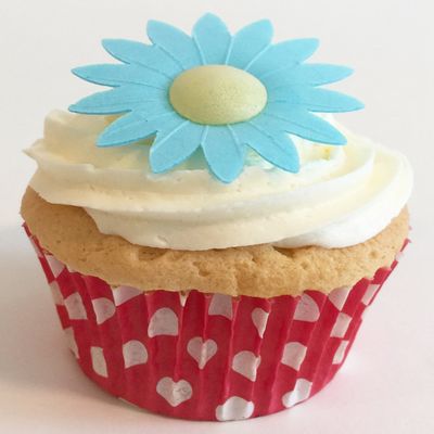 100 Beautiful 3d Edible Flower Cake Decorations: Blue Daisies