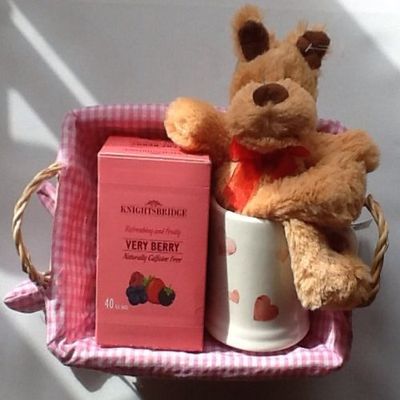 Deluxe Knightsbridge Tea & Teddy Hamper - Perfect Gift for Any Occasion