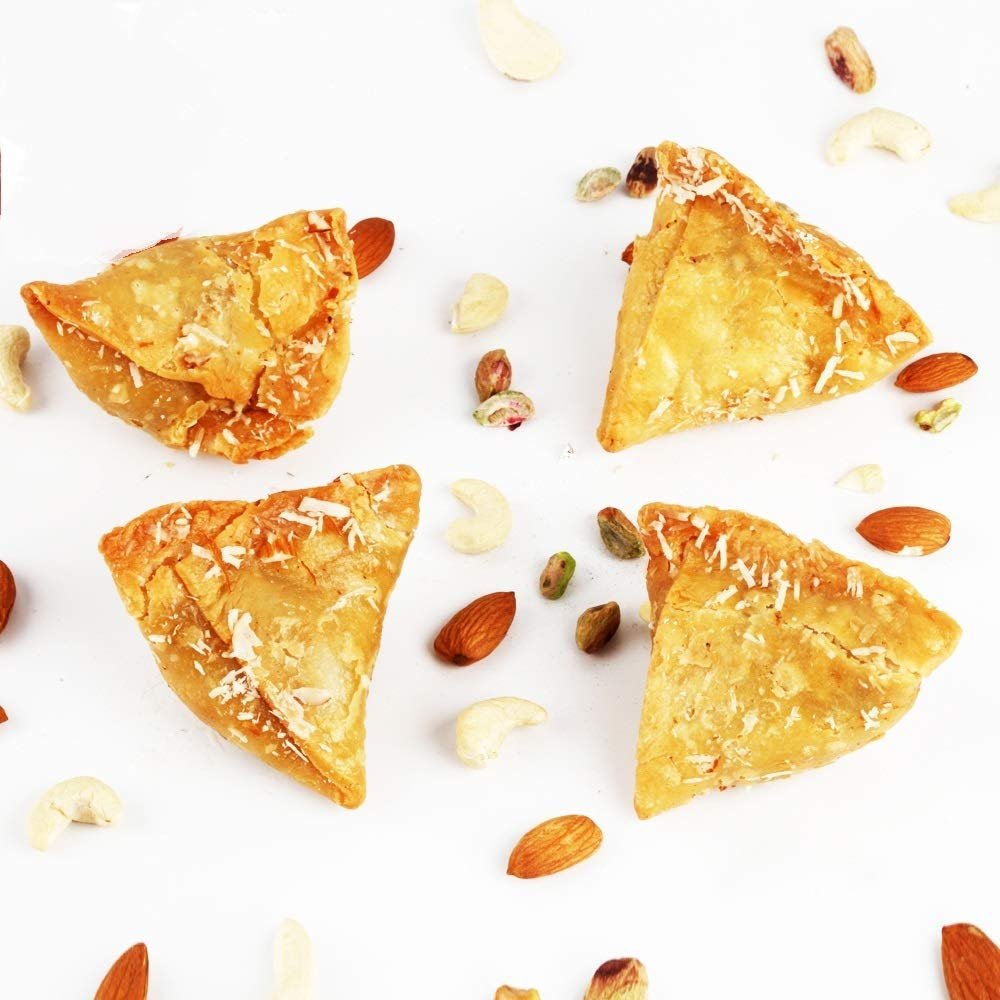 Ghasitaram Gifts Holi Sweets, Holi Gifts, Holi Hamper Sugarfree Samosa Gujiya 400 GMS