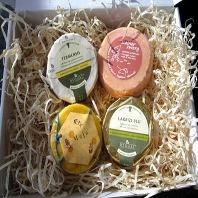 DeGust Affineur Assortment Cow Milk Cheese Approx. 1kg.