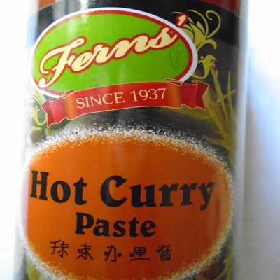 Fern's Hot Curry Paste 2x380g