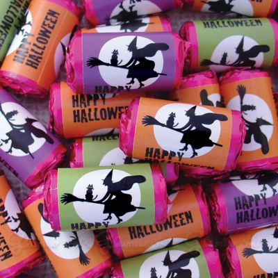 50 Wicked Witch Happy Halloween MINI Love Hearts Sweets