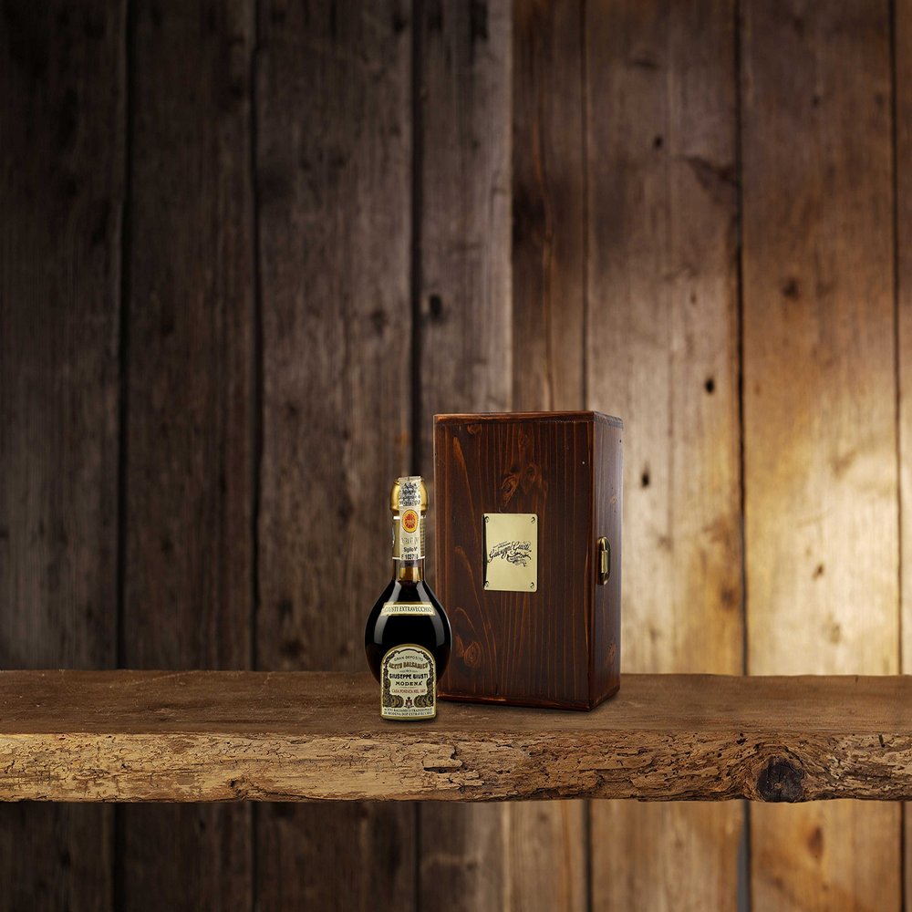 Acetaia Giuseppe Giusti - Balsamic Vinegar of Modena DOP "Il tradizionale" Tradizionale Extravecchio - Wooden Box 100 ml - Box with 2 bottles