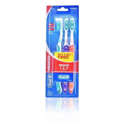 Oral-B Medium Toothbrush  15gr