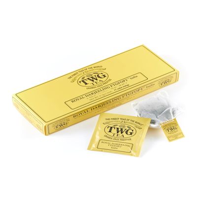 TWG Tea | Royal Darjeeling FTGFOP1 | Black Tea | Ripe Apricots | 15 Hand Sewn Cotton Teabags | Gift Set