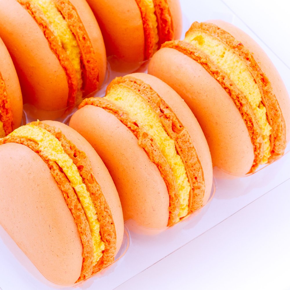 Ilze's Chocolat Box of 20 Macaroons with Real Mango and Orange Buttercream