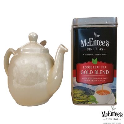 The Perfect Tea Lover Gift Set - Perfect Birthday or Mother's Day Gift - Award Winning McEntee's Irish Loose Leaf Gold Blend Tea - 500g Tin & London Pottery 2 Cup Filter Teapot
