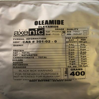 100 grams OLEAMIDE >99% POWDER CAS 301-02-0