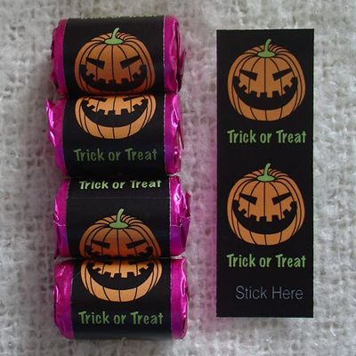 50 Happy Halloween MINI Love Hearts Sweets - Spooky Pumpkin