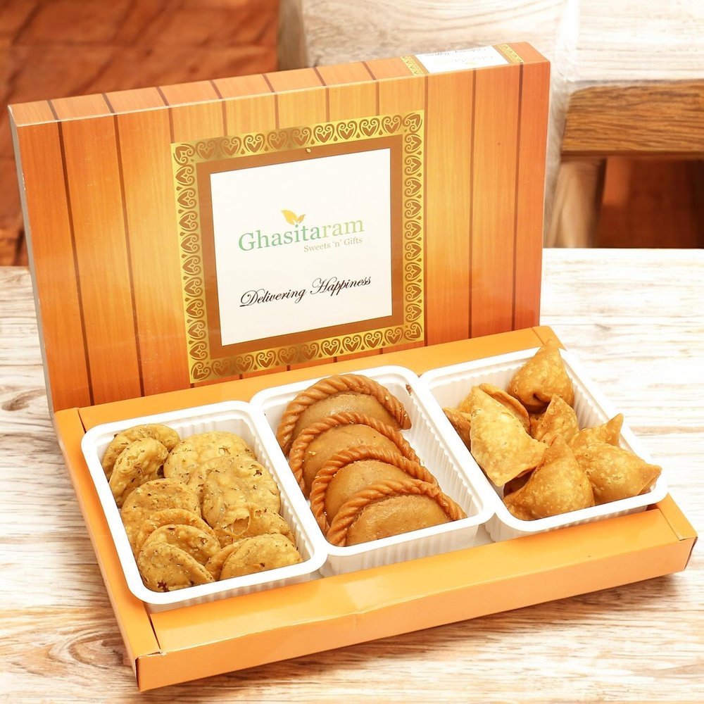 Holi Hampers: Dry Sweet Gujiyas, Farsan Samosas and Methi Mathi Hamper