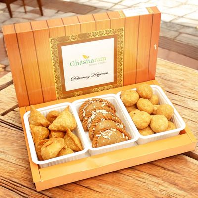 Holi Hampers: Gujiya, Farsan Samosa and Farsan Kachori Hamper
