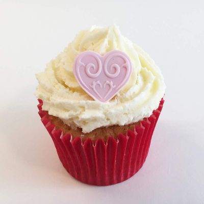 12 Small Baby Pink Sugar 2.8cm x 2.5cm Pretty Heart Cake Toppers- Edible, Unique and Made with Love in The UK!