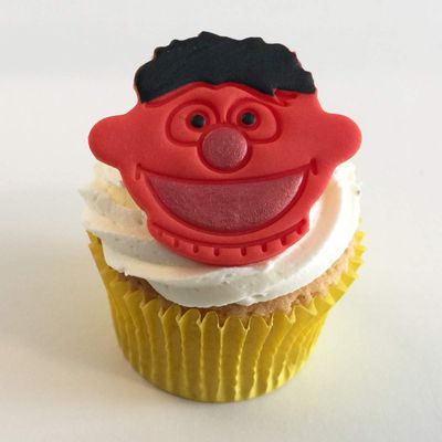 12 Sugar Sesame Street Character Cake Toppers: Ernie. Edible, Unique and Made with Love in The UK!