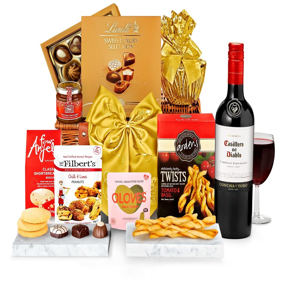 Chessington Red Wine Hamper for Him & Her - Luxury Wine Gift Set In Willow Basket with Cabernet Sauvignon, Gourmet Shortbread, Chocolate Selection, from Regency Hampers