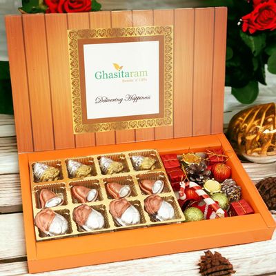 Ghasitaram Gifts Christmas Gifts Christmas Sheen Chocolates with Christmas Dcor