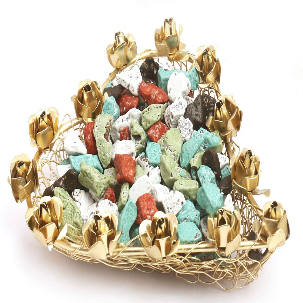 Ghasitaram Gifts Valentines Gift Valentines Day Chocolates for Girlfriend/Boyfriend/Husband and Wife Valentines Chocolate Hamper Mesh Heart Stone Chocolate Tray