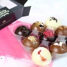 9 Luxury Assorted Chocolate Domes 160g