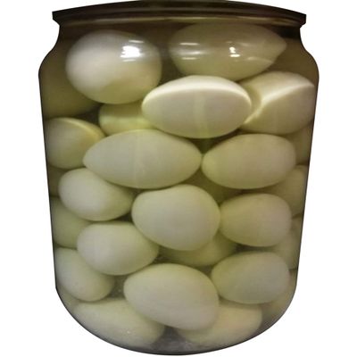 Chefs Brigade Cooked and Peeled Quail Eggs - 6x48