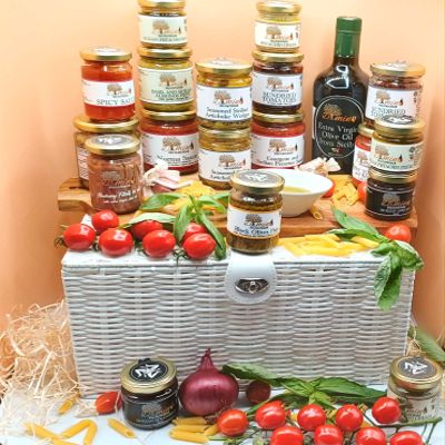 Dimino's Luxury Italian Food Hamper filled with Authentic Sicilian Goodies. Gourmet Hamper Box, Gift Ideas, Italian Gifts ideal for any Occasion! Luxury White Food Hamper