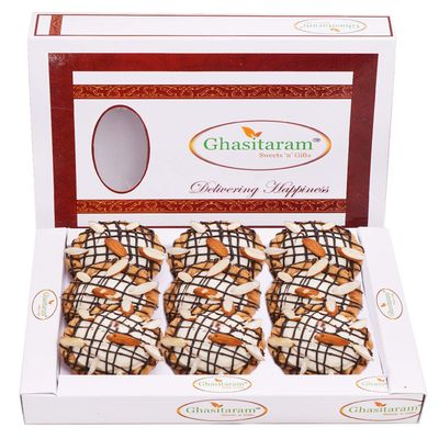 Ghasitaram Gift Holi Sweets, Holi Gifts, Holi Hamper Chocolate Filled Chandrakala 400 GMS |Gift for Diwali,Holi,Rakhi,Valentine,Christmas,Birthday,Anniversary,Her,Him|