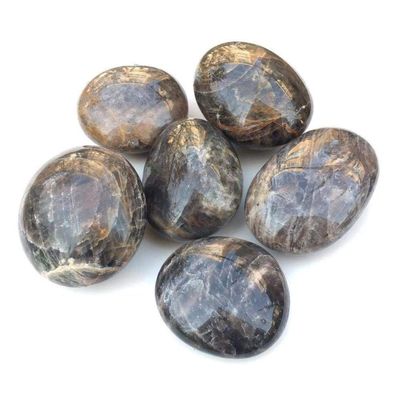 NUJA Natural black moonstone palm stones quartz mineral crystals massage healing gemstones for fine gift (Color : 1pcs, Size : 40 60mm)