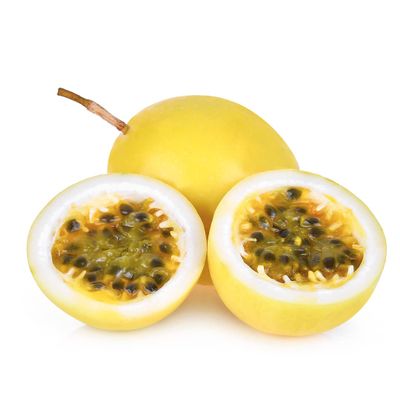 Fresh Yellow Passion Fruit 1kg | Sweet & Aromatic Tropical Fruit | Juicy Pulp for Desserts, Smoothies & Cocktails | Premium Exotic Produce
