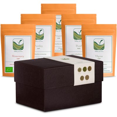 Essential Italian Herb Spices Selection - Organic - Most Important Spices in Italian Cuisine - Rosemary, Parsley, Oregano, Basil, Thyme