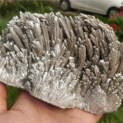 1pcs AAAA Primary ore Magnesium ore Crystal Silver Magnesite Quartz Crystal Mineral specimens The Color is Unique and beautiful-900g-950g_1pcs