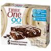 Fibre One 90 Calorie High Fibre Cookies and Cream Drizzle Cake Squares 5 x 155 g view 3