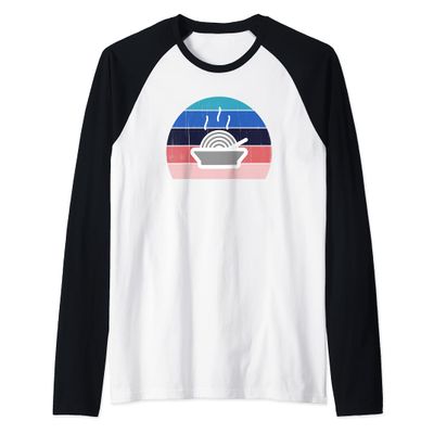 Cool Retro Sunset Japanese Ramen: Food Lover Asian Noodles Raglan Baseball Tee