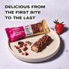 MaxiNutrition Creamy Core Protein Bar - Snack - Fat-Free, Low in Sugar - 15g Protein - Strawberry Yoghurt, 186 kcal per Serving, 12 x 45g view 3