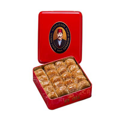 Hafiz Mustafa 1864 Istanbul Baklava Pastry Box - Baked Baklava Dessert Snacks Made from Fresh Phyllo Dough Sheets, Pistachio, Hazelnut, Walnut - Turkish Sweets Tray Gift Ideas for Birthday, Christmas
