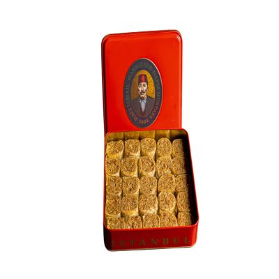 Hafiz Mustafa 1864 Istanbul Baklava Pastry Box - Baked Baklava Dessert Snacks Made from Fresh Phyllo Dough Sheets, Pistachio, Hazelnut, Walnut - Turkish Sweets Tray Gift Ideas for Birthday, Christmas