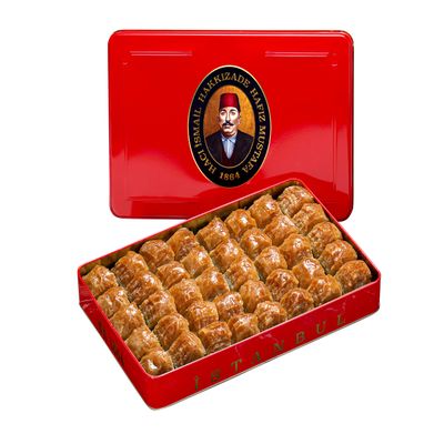 Hafiz Mustafa 1864 Istanbul Baklava Pastry Box - Baked Baklava Dessert Snacks Made from Fresh Phyllo Dough Sheets, Pistachio, Hazelnut, Walnut - Turkish Sweets Tray Gift Ideas for Birthday, Christmas