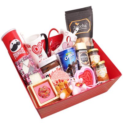 Jaiccha Ghasitaram Valentines Gift for Girlfriend/Boyfriend/Husband and Wife Valentines Pink Basket with Couple Cups