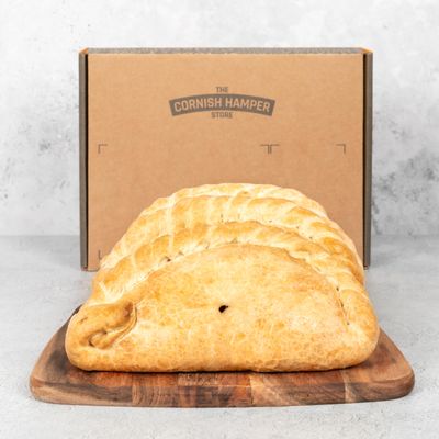 3 x Traditional Cornish Steak Pasties | Pre-Baked & Ready to Eat | Pasty Gift Hamper for Dad, Cornwall Lovers, Birthdays | Pasties by Post