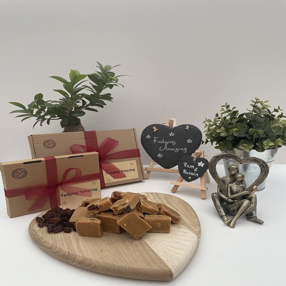200g Handmade Luxury Rum & Raisin Fudge  Soft, Creamy & Rich  Gift Box with Ribbon & Bow  Perfect Christmas or Birthday Gift  Refrigerate or Freeze