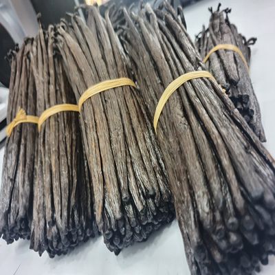 100 GRAM VANILLA PODS MADAGASCAR PREMIUM Black and Brown