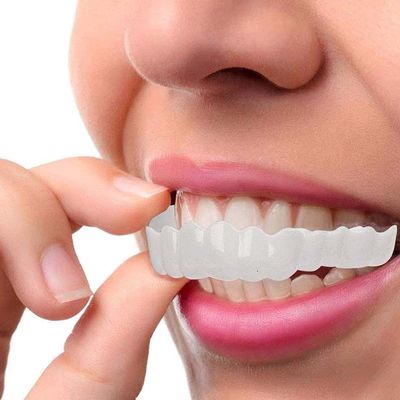 Ecoodisk It is temporarily used to cover missing, broken, deformed and stained teeth to improve posture and allow you to smile with confidence. Braces for everyone