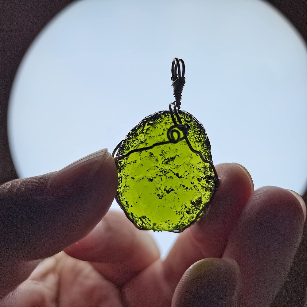 17-19g Quality Natural Moldavite green aerolites crystal stone for pendant energy apotropaic Czech meteorite mineral, SBOTTON-8571