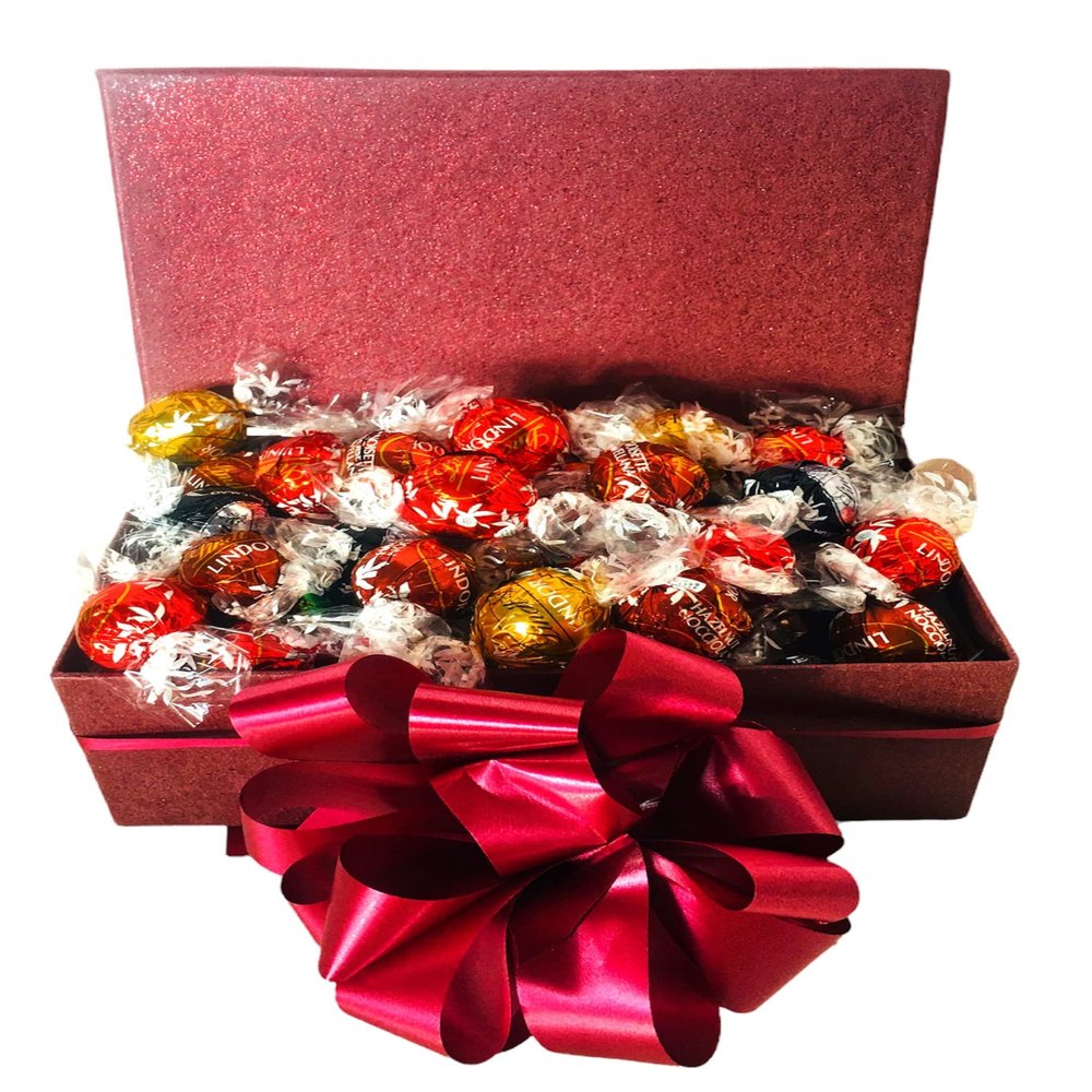 Chocolate Gift Box HamperLindt Lindor Caramel Milk Dark Orange Mint Hazlenut Fudge White Hamper Bouquet Birthday Personalise (Small)
