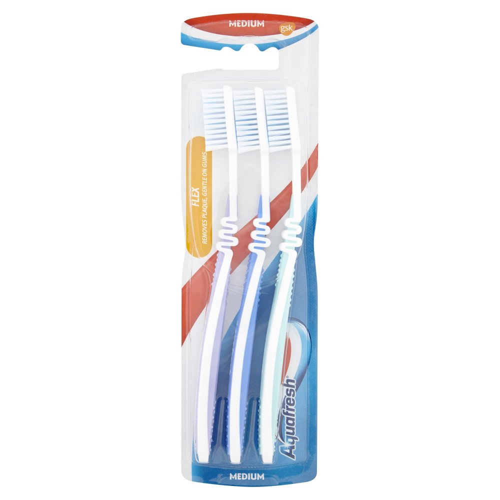 Aquafresh Flex Toothbrush, Medium, Pack of 3
