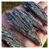 SHANGMAOYO crystal rocks Natural Raw Black Kyanite Crystals Rough Black Kyanite Mineral Natural Stone (Color : One piece, Size : Medium(5-7cm)) view 2