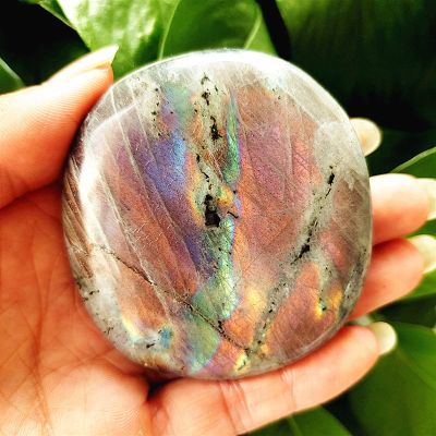 Kigauru Natural crystal rough Natural Gemstone beautiful Purple light Labrador Palm Stone Crystal Room Ornament Chakra Spiritual Healing Crystal (Color : A161 146g)