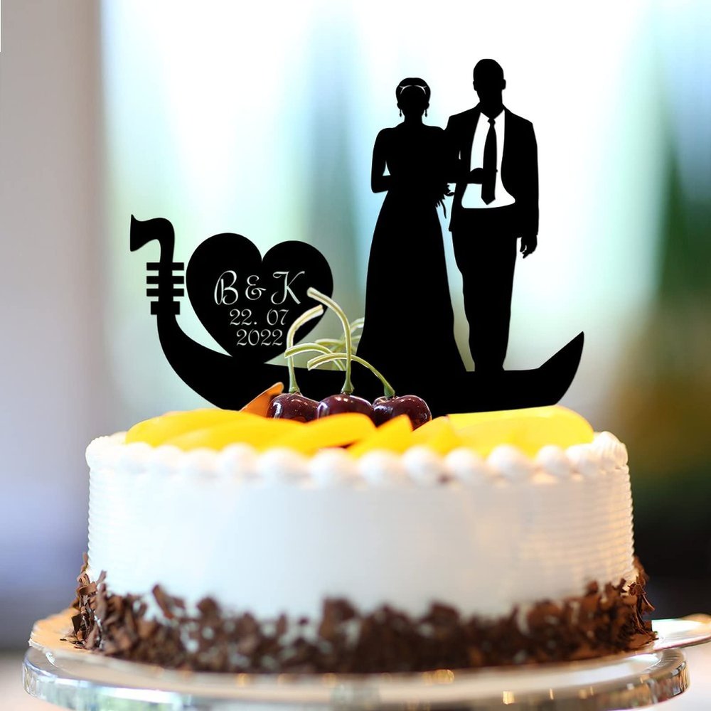 Mr & Mrs Silhouette Cake Toppers Acrylic Black Silhouette Personalized Surname Est Date Romantic Bride & Groom Cake Topper For Wedding Engagement Party Supplies Engagement Gifts For Couple