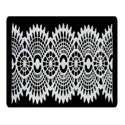 1 x Simply Heaven Edible Ready Made Cake Lace 47 Colours mat 86 (Metallic Silver)