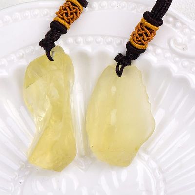 100% Natural Aquamarine Original Stone Pendant Natural Quartz Stone Raw Crystal Quartz Fashion for Men Women Jewelry DIY Gift,Random Delivery5,2pcs