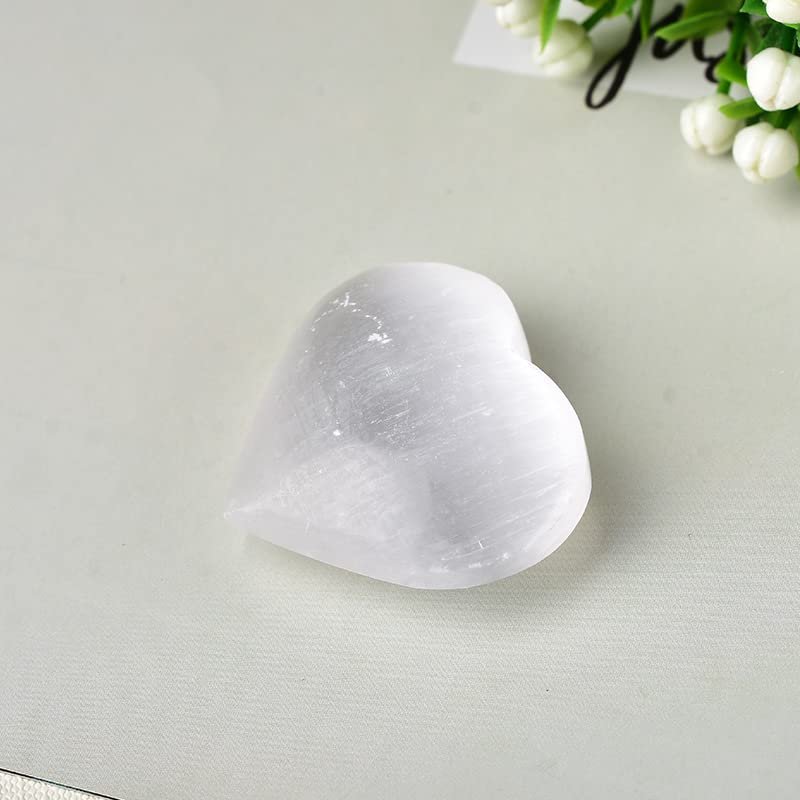 100% Natural White Selenite Cat Eye Gypsum Hand Carved Gypsum Heart Crystal Stone for Home Decor Carved Hearts for Gift