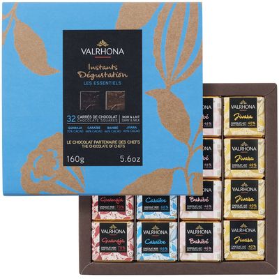 32 Dark & Milk Chocolate squares Gift Box 5.6 (Pack of 1)