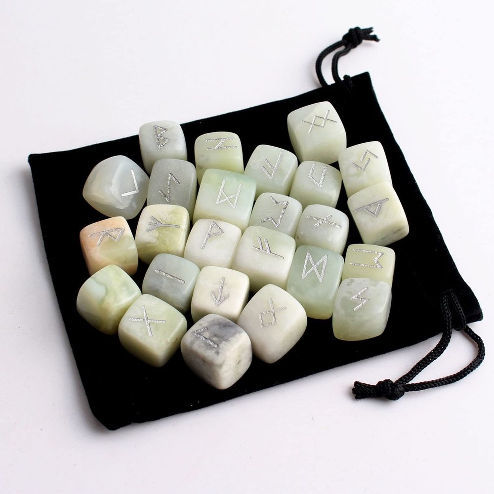 Natural crystal rough Beautiful 25 Pieces of Natural Lapis Lazuli Square Crystal Rune Stone Square White Rune Divination Healing Birthday Gift Collection ( Color : Cube Mountain Jade , Size : 25pcs si